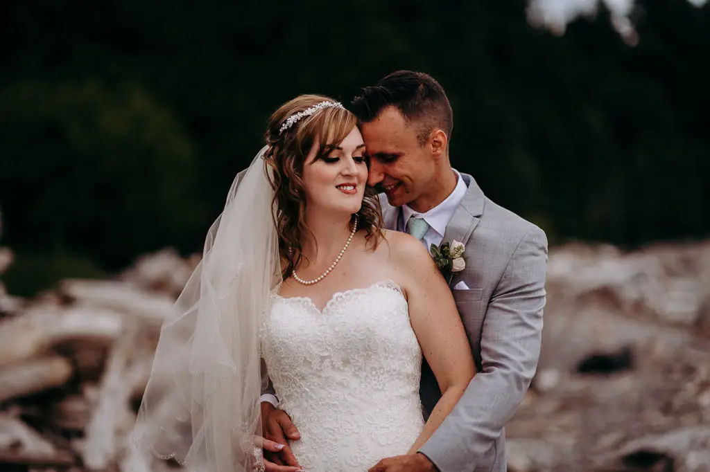 bride and groom portrait of Sunshine Coast wedding